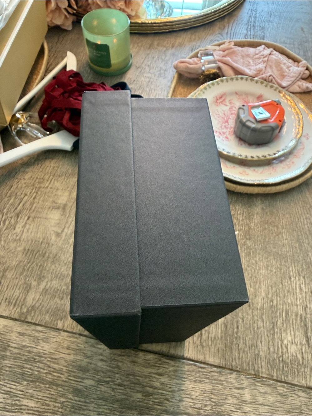 Authentic Gucci Black Box with White Logo - Picture 3 of 12